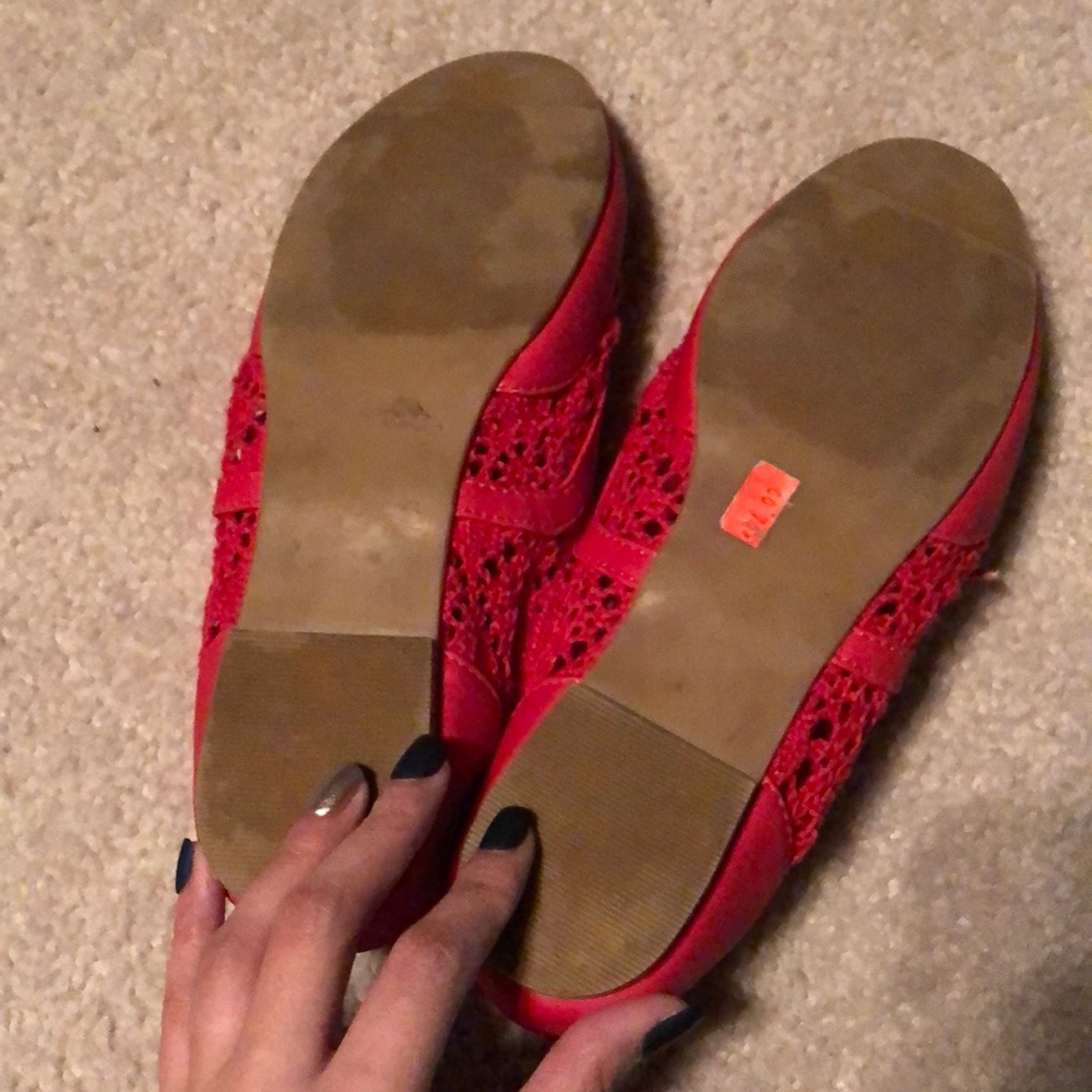 Red flats - Picture 4 of 4